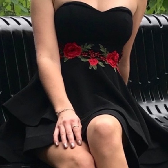 Holiday Party Dress strapless with floral embroidery Argentina Spanish Inspired - Picture 1 of 3